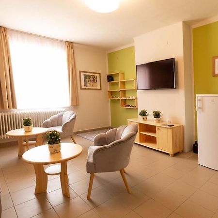 Csoemoeri Vendeghaz Hotel Csomor Buitenkant foto